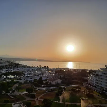 T2 Climatise Vue 11eme Etage Avec Acces Plages * Villeneuve-Loubet